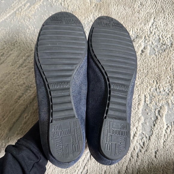 Munro flats loafers Barb Blue Printed Metallic Shoes comfort  Size 9 - Picture 4 of 13